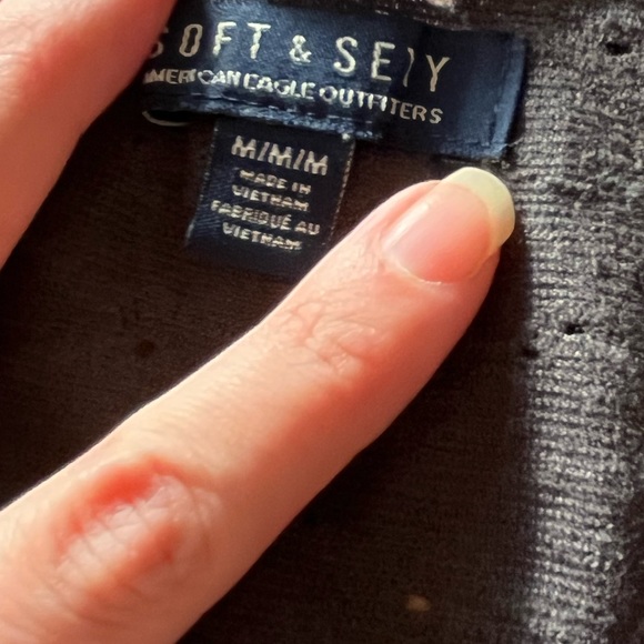 American Eagle Lace Crop Top - Picture 2 of 7